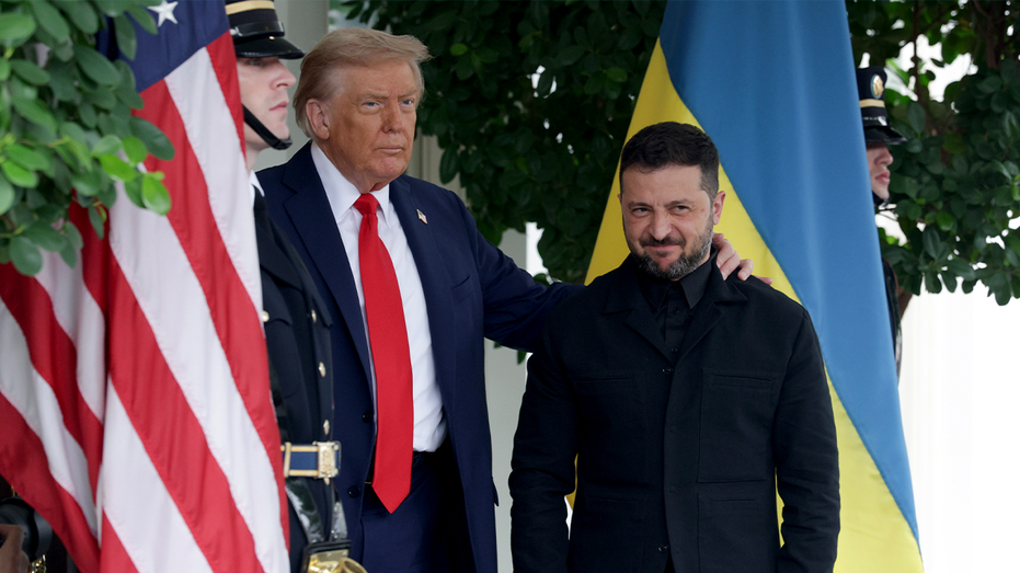Dem senator turns ‘leader of the free world’ title on its head with Zelenskyy remarks