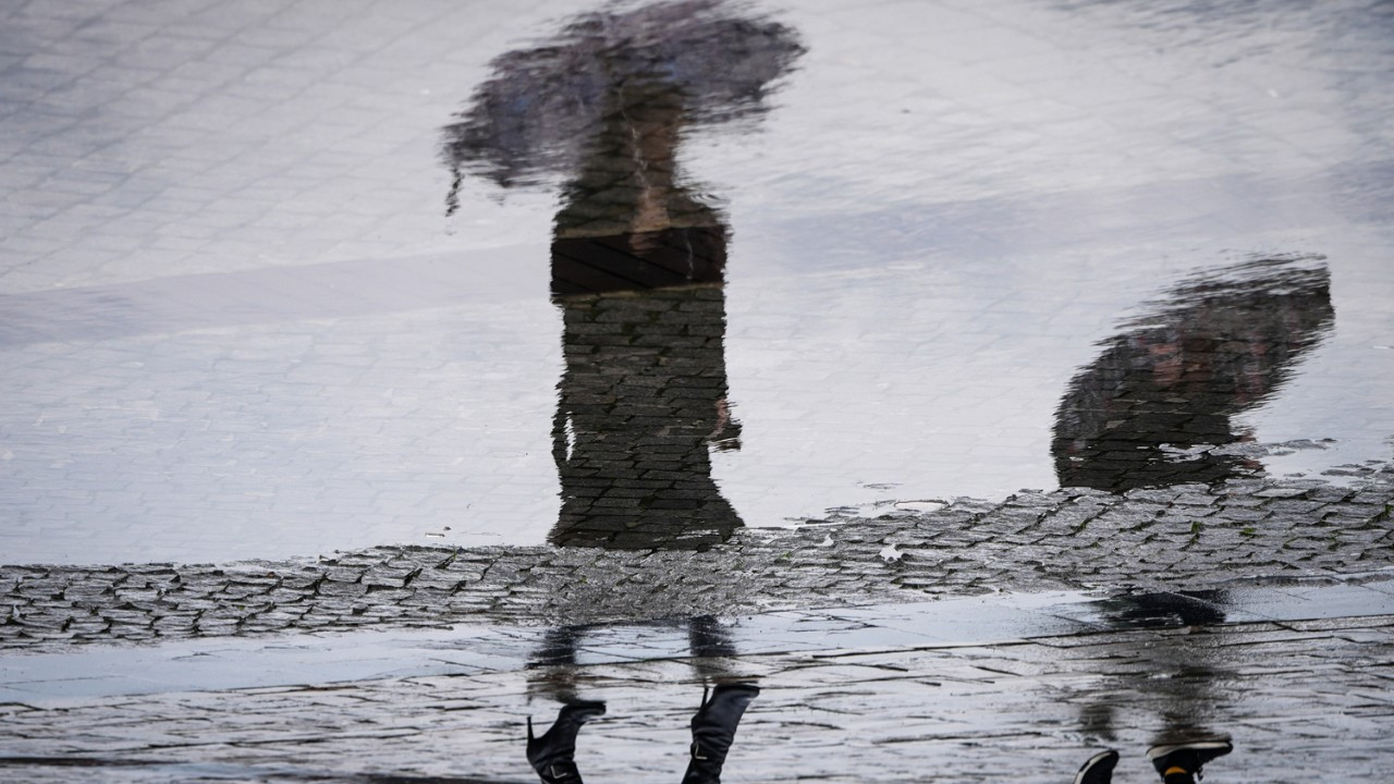 Kuvvetli yağış ve rüzgar alarmı: Meteoroloji bölge bölge uyardı
