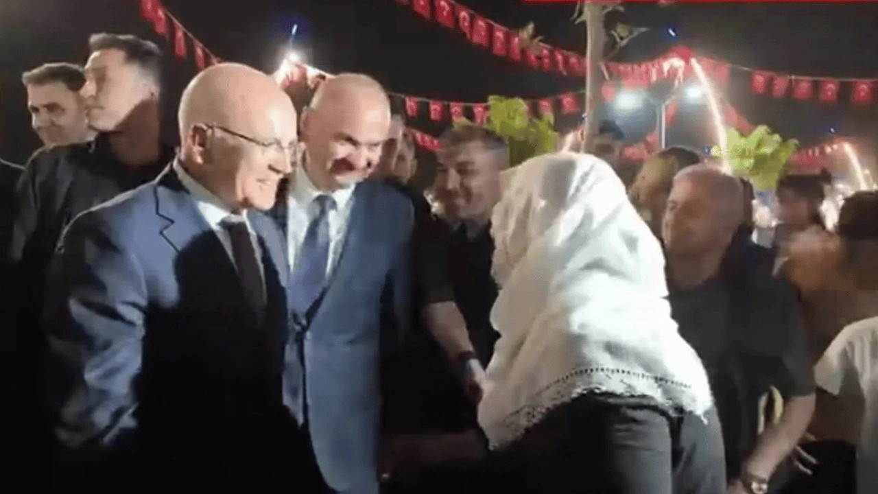 Hazine ve Maliye Bakanı Şimşek: Memlekette fabrika çok, gençlerimiz çalışmak isterse iş var