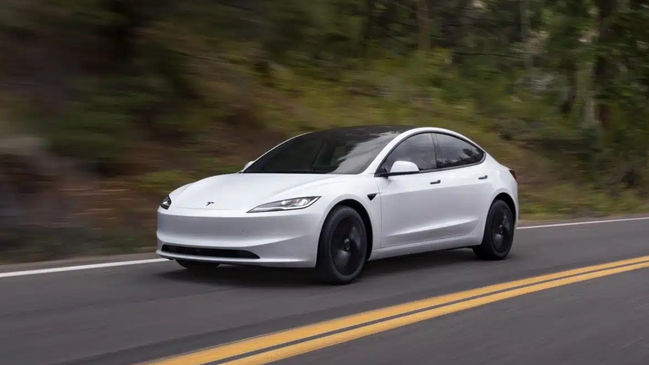 Tesla’dan binlerce aracı için geri çağırma kararı: Kaza riskini var