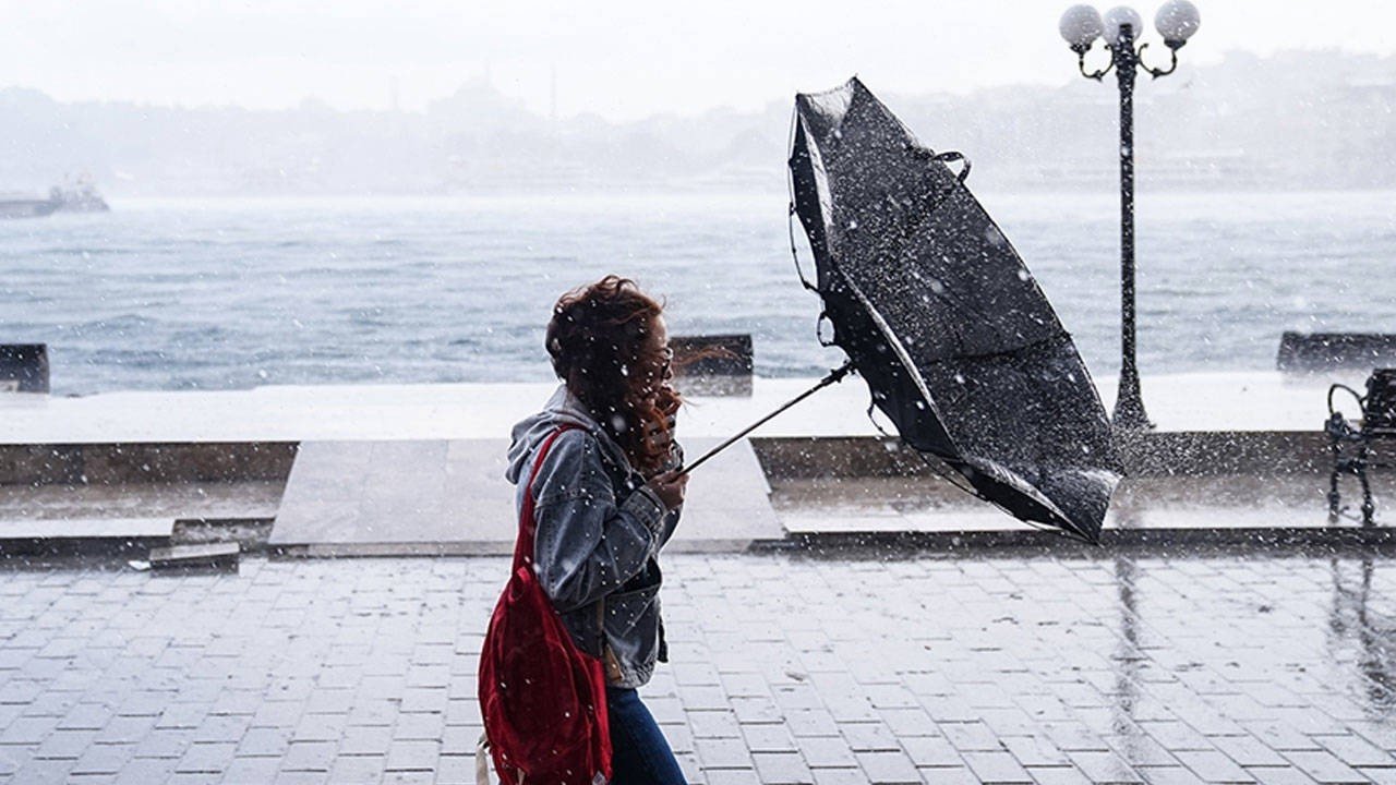 Meteoroloji uyardı: Sağanak ve fırtına geliyor, sıcaklıklar düşecek