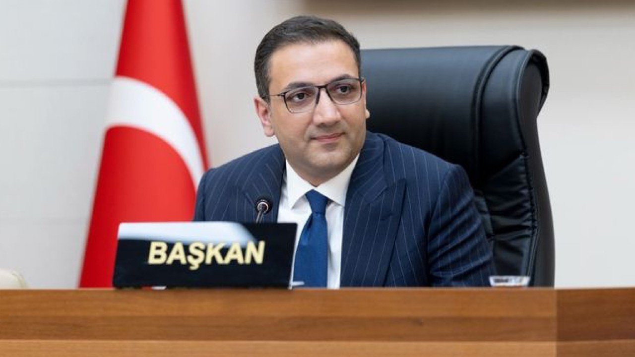 Balçova Belediye Başkanı Onur Yiğit görevine iade edildi