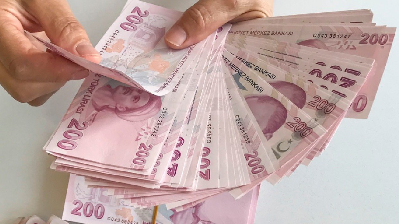 İstihdamını koruyan işletmelere çalışan başına 3 bin 500 TL destek