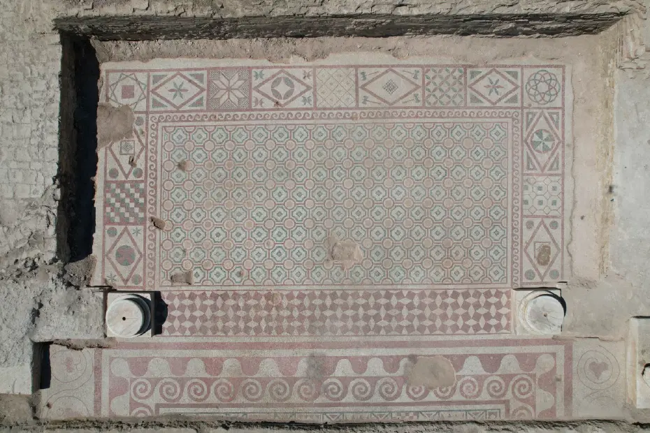 Pompeiopolis’te binlerce yıllık miras gün ışığına kavuştu. 105 metrekalik mozaik ortaya çıktı
