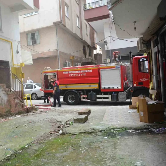 Evde bir anlık unutkanlık paniğe neden oldu: Bir kişi hastaneye kaldırıldı