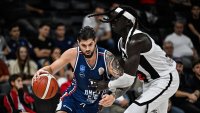 İstanbul derbisinde zafer A.Efes’in!