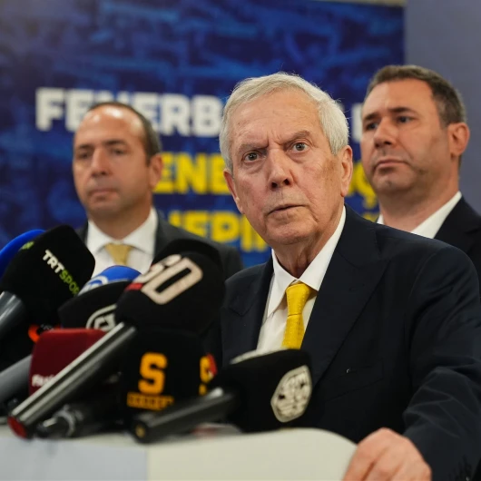 Aziz Yıldırım’dan İsmail Kartal’a flaş mesaj: Futbolcu ismi vererek sordu