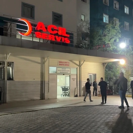 Gaziantep’te 7 kişinin öldüğü yolda ikinci kaza: Şantiye alanına savrulan araçta 6 kişi yaralandı