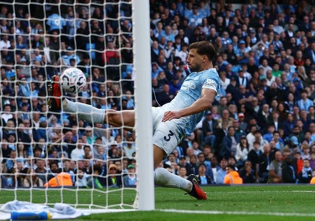 Ruben Dias’ın Sunderland’in beraberliği yakalamasını engellediği an! 👀