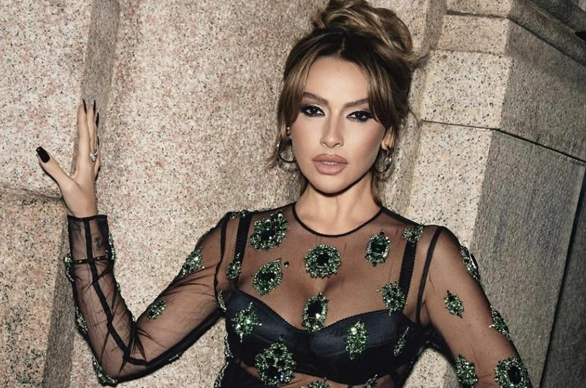 Hadise beyazlara büründü: Yeni klibinden ilk kareler