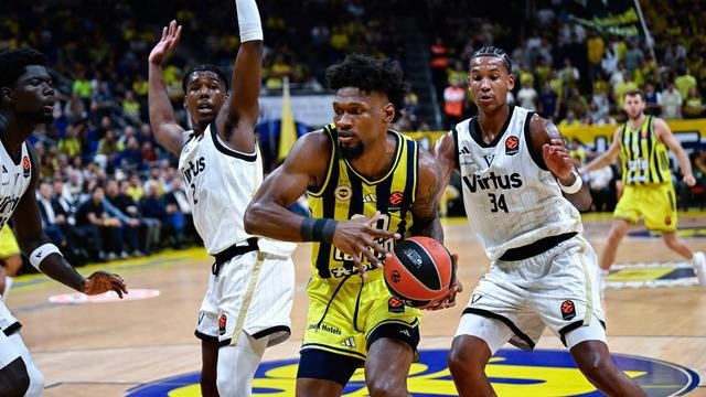 Fenerbahçe Tarfin EuroLeague’e galibiyetle başladı! Virtus Bologna’yı mağlup etti