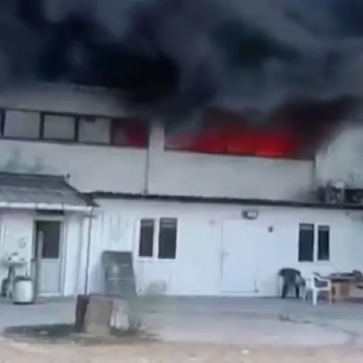 Tekirdağ’da sanayi bölgesinde alevler yükseldi: İtfaiye ekipleri seferber oldu