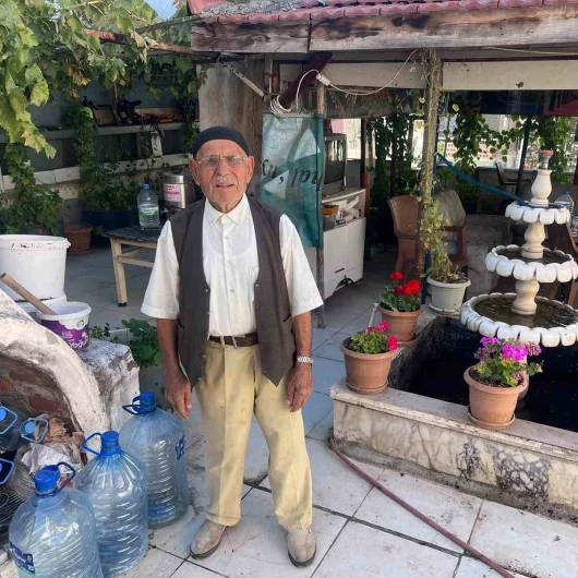 Bir asrı geride bıraktı uzun yaşamın sırlarını anlattı