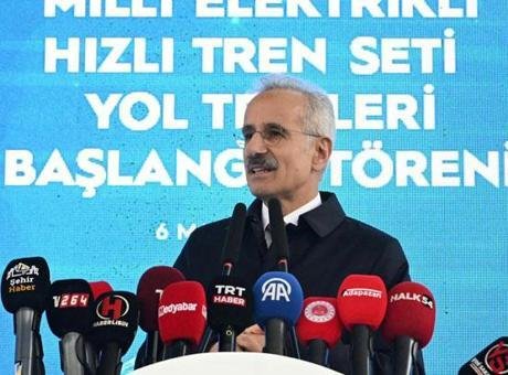 Milli elektrikli hızlı tren saatte 250 kilometreye ulaşarak rekorunu geliştirdi