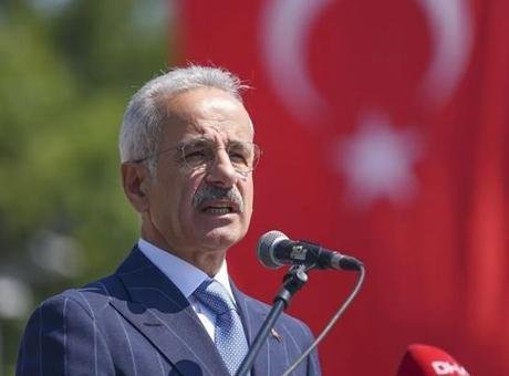 Bakan Uraloğlu, Trabzon Raylı Sistem Hattı Temel Atma Töreni’nde konuştu