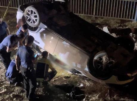 Gece yarısı feci kaza! Şarampole devrilen aracının altında kalarak can verdi
