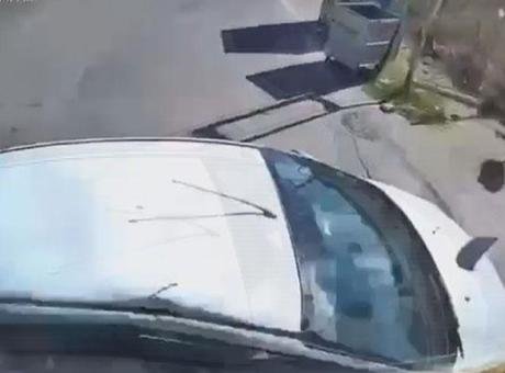 Sultanbeyli’de korkunç kaza! İETT otobüsü otomobile çarptı: 1’i bebek 4 kişinin yaralandı