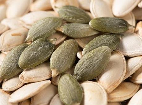 Kabak çekirdeklerinde alarm! 81 kişi hastanelik oldu, raflardan toplatılıyor