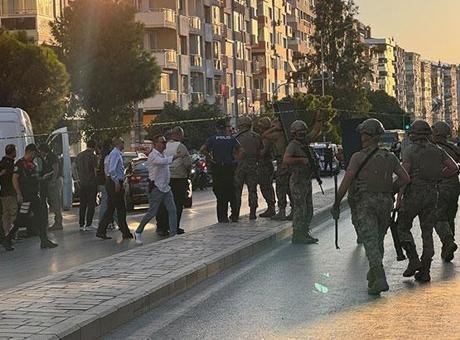 İzmir’de bankada rehin alma iddiası! Bölgeye ekipler sevk edildi