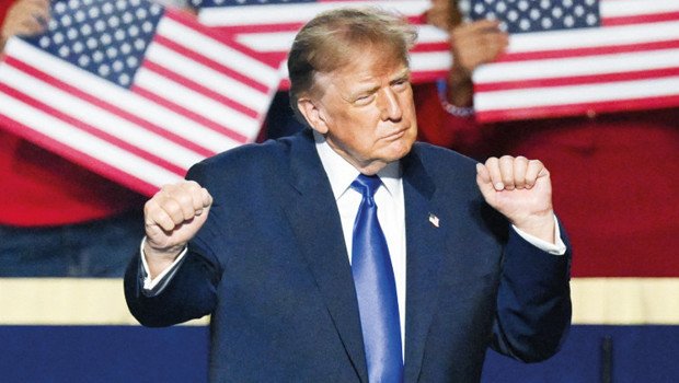 Trump kesenin ağzını açtı: ‘Seçimleri kazanırsak herkese 5 bin dolar’