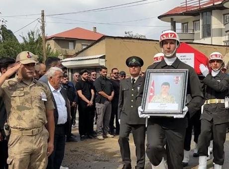 Iğdır’da askeri araç kazasında şehit Ziya Koparan memleketinde son yolculuğuna uğurlandı