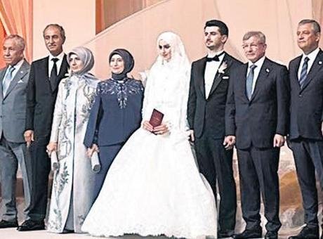 Davutoğlu oğlunu evlendirdi