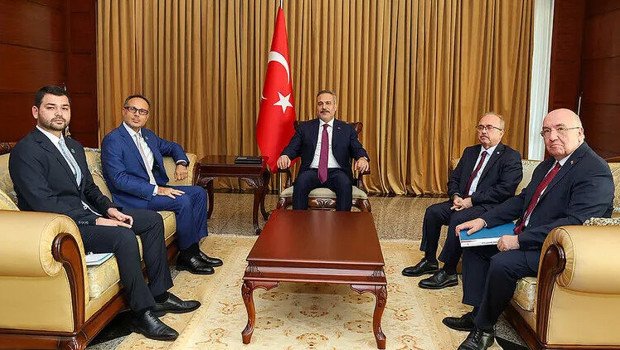 Bakan Fidan, TÜRKPA Genel Sekreteri Hasan’ı Bakü’de kabul etti
