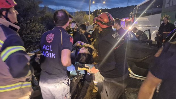 İstanbul-İzmir Otoyolu’nda zincirleme kaza: 11 yaralı