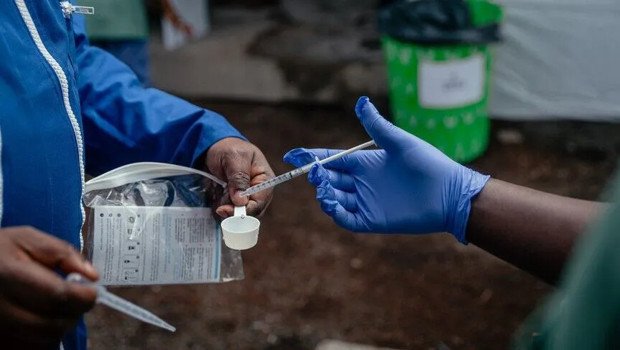 DSÖ’den Ebola uyarısı: Büyümeye ve can almaya devam ediyor