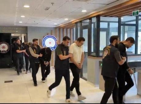 Bursa’da ‘evlilik vaadi’ ve eskort ilanı tuzağı! 12 şüpheliden 10’u tutuklandı