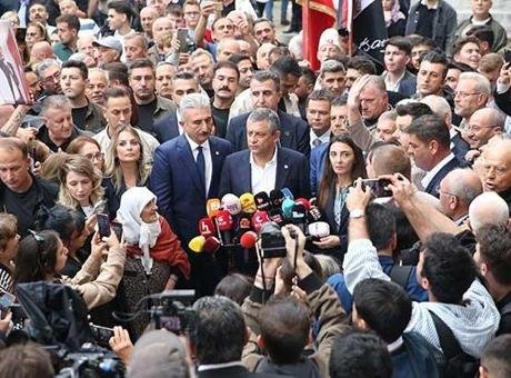 Yeni Parti’nin ismi değişecek mi? Özgür Özel’den açıklama