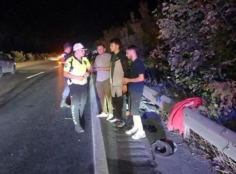 Manisa’da motosikletler çarpıştı: 1’i ağır 3 yaralı