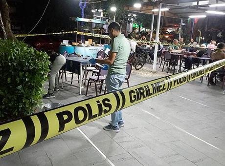 Yer: Manisa! Husumetlilerine ateş açtı, başkasını yaraladı