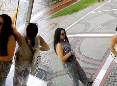 Güvenlik kamerası her şeyi ortaya çıkardı! İki kadın Bulgaristan’a kaçtı