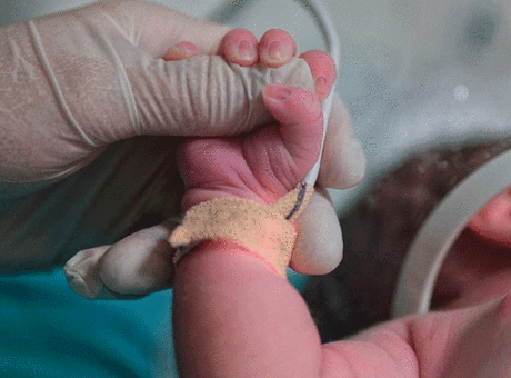 Yunanistan’ın doğum oranlarında ciddi düşüş