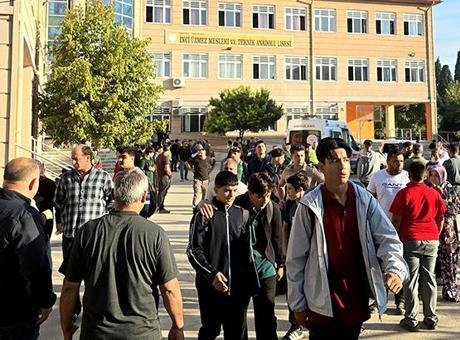 Manisa’da okul önünde saldırı! Erdoğan: Emniyet birimlerimiz, gereken tüm tedbirleri almaktadır