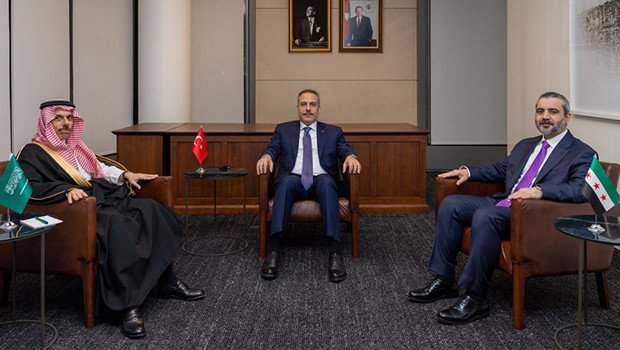Dışişleri Bakanı Hakan Fidan, Üçlü Dışişleri Bakanları toplantısına ev sahipliği yaptı