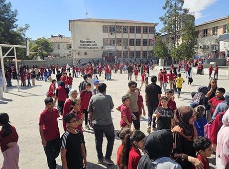Şanlıurfa’da 5.4 büyüklüğünde deprem: Eğitime 1 gün ara verildi