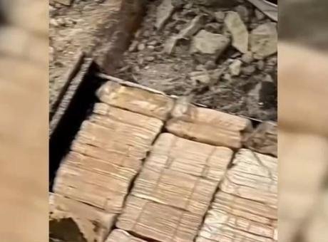Duvarın ve zeminin altından servet çıktı!