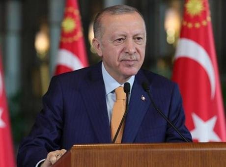 Cumhurbaşkanı Erdoğan, milli boksör Hatice Akbaş’ı tebrik etti