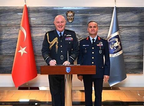 İngiltere Hava Kuvvetleri Komutanı Smyth, Hava Kuvvetleri Karargahı’nı ziyaret etti