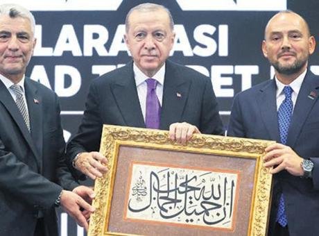 BM salonunda soykırım şebekesine tokat indi