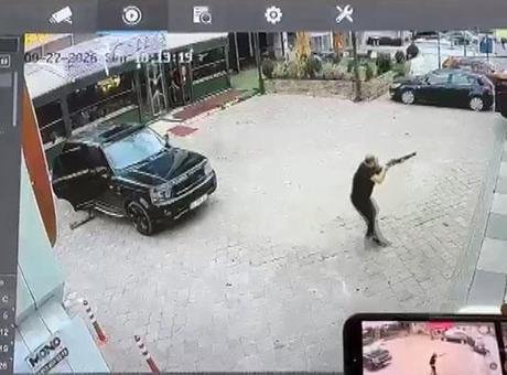 Spor salonuna geldiler, pompalı tüfekle karşılandılar! 1 kişinin öldüğü kavga kamerada