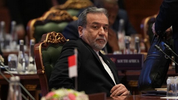 İran Dışişleri Bakanı Arakçi ABD’li arabulucularla görüşecek