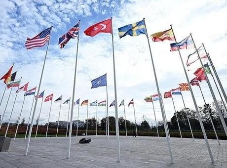 NATO’dan AB’ye rekabet ve tedarik uyarısı