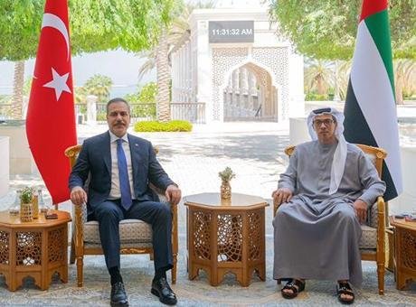 Dışişleri Bakanı Hakan Fidan, BAE Devlet Başkanı Al Nahyan tarafından kabul edildi