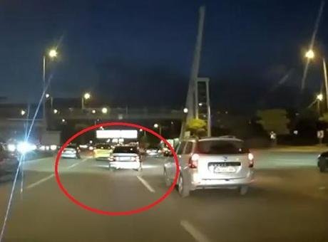 Makas atıp kazaya neden olduktan sonra kaçtı! Ehliyetsiz sürücüye rekor ceza
