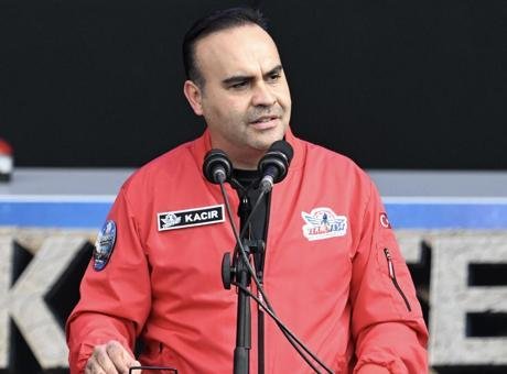 Türkiye Ay’a hazırlanıyor! Bakan Kacır: Kendi uzay aracımızı ulaştıracağız