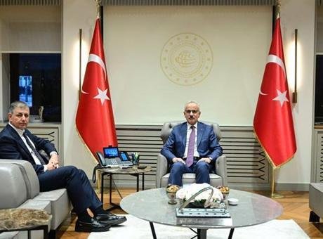 Bakan Uraloğlu, İzmir Büyükşehir Belediye Başkanı Cemil Tugay’ı kabul etti