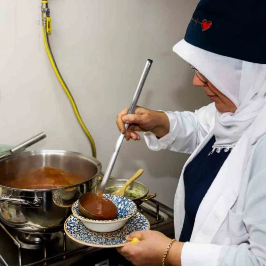 Tadan bir daha istiyor, şifa kaynağı: Ne tarhana ne mercimek, kuşburnundan yapılıyor